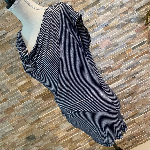 Max Studio ruched top - Picture 3 of 8